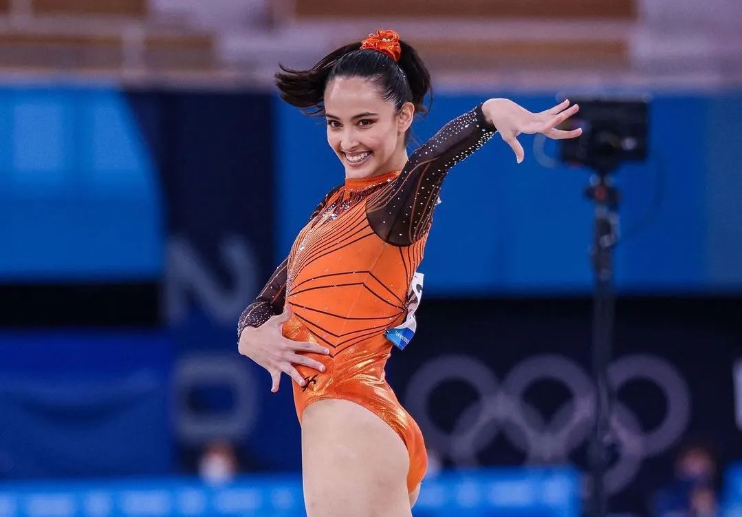 6图湖人击沉快船 詹姆斯与东契奇击掌8图湖人擒森林狼4连胜 詹姆斯东契奇击掌庆祝